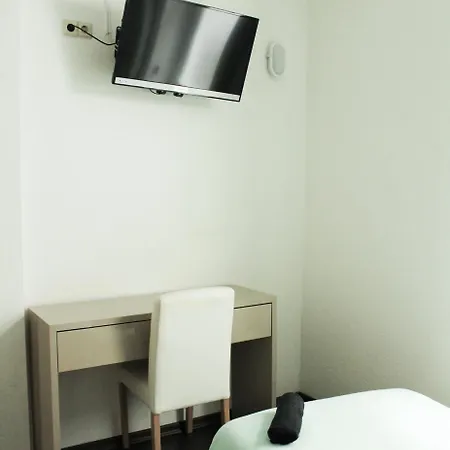 アパートホテル Krummestrasse - In Charlottenburg ! 3*